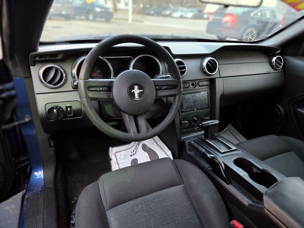 2006 Ford Mustang Image 8