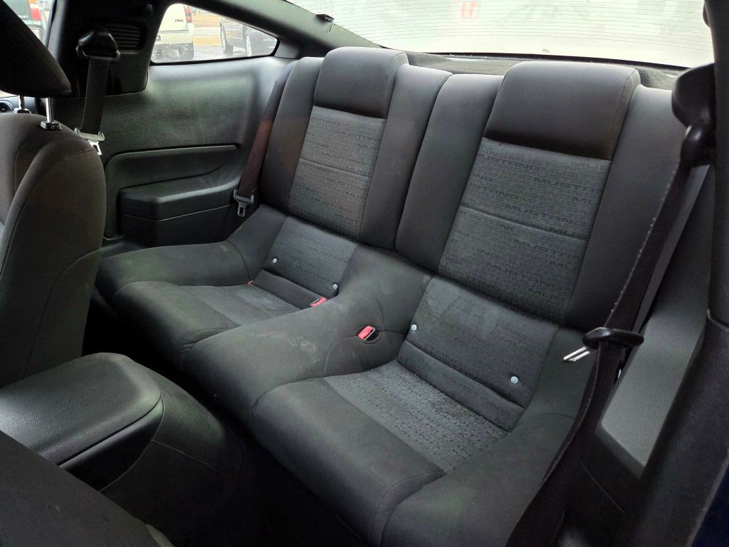 2006 Ford Mustang Image 9