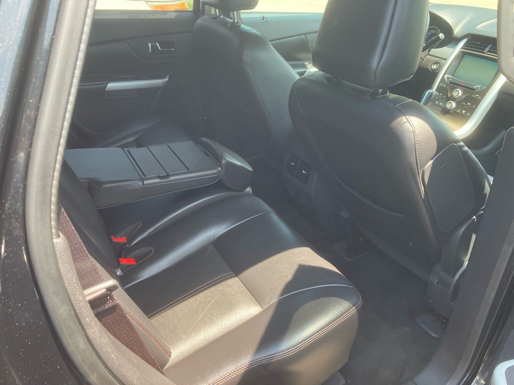 2011 Ford Edge Image 8