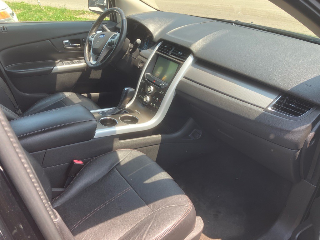 2011 Ford Edge Image 9