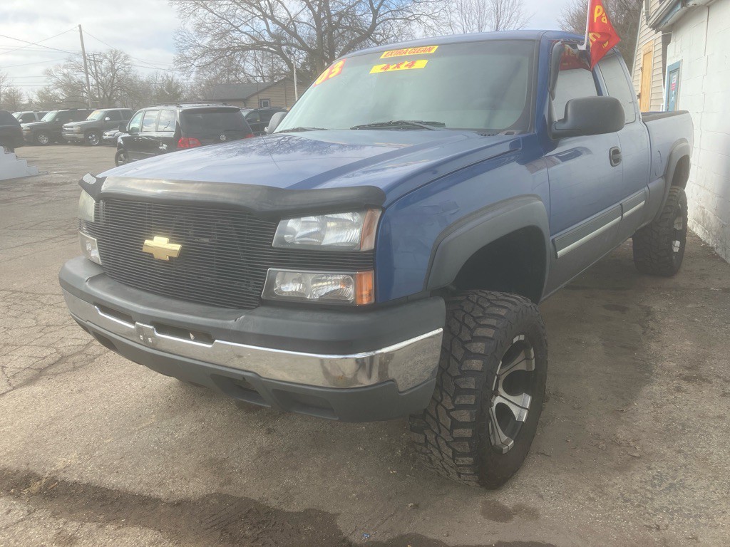 2003 Chevrolet Silverado 1500 Image 2