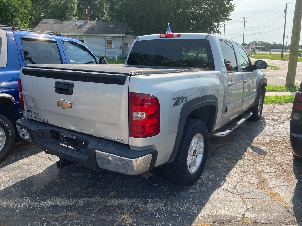 2010 Chevrolet Silverado 1500 Image 3
