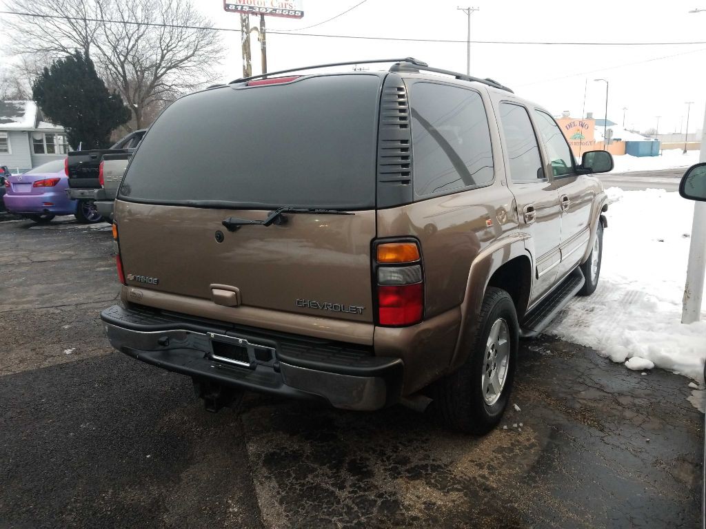 2004 Chevrolet Tahoe Image 2