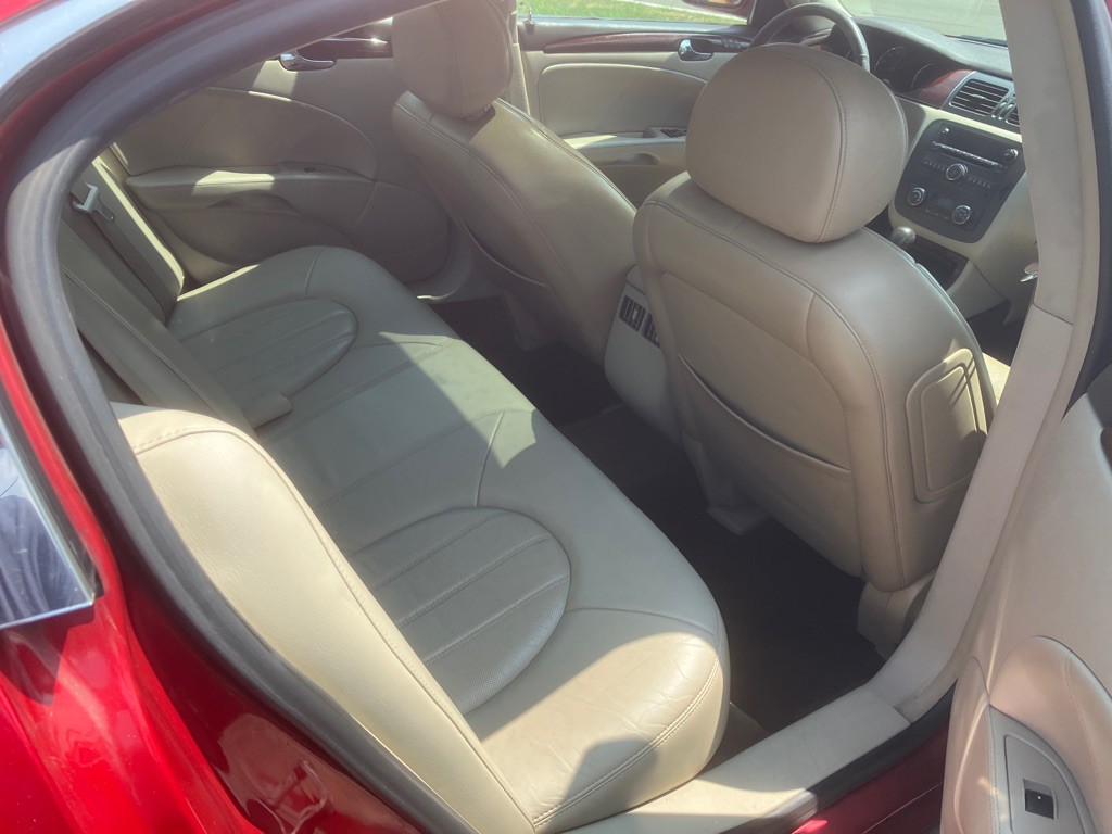 2008 Buick Lucerne Image 4