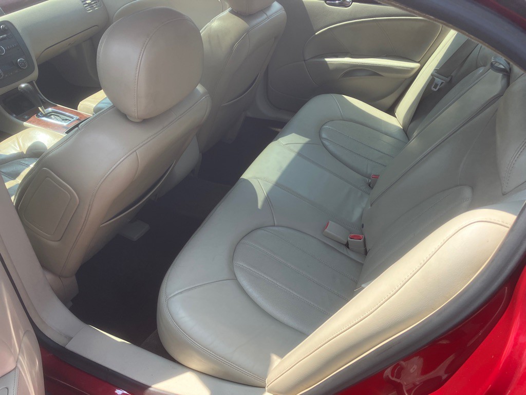 2008 Buick Lucerne Image 8