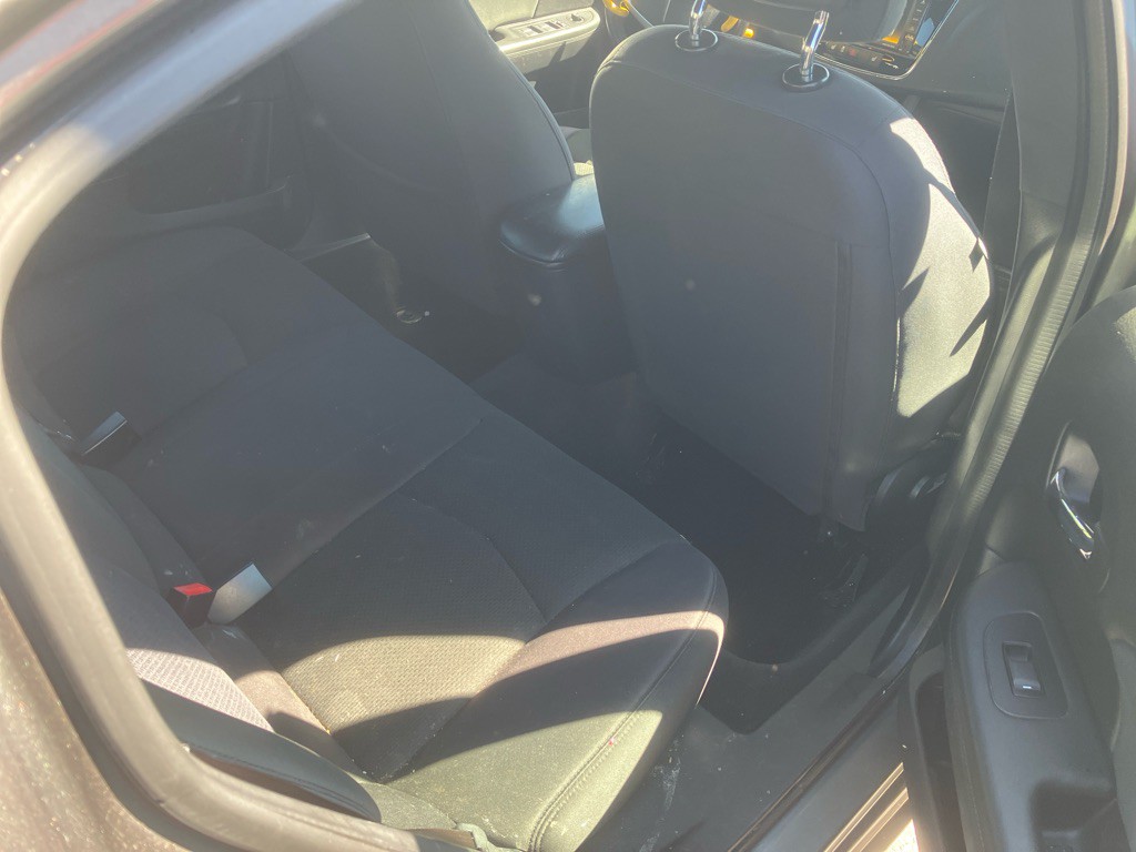 2012 Chrysler 200 Image 7