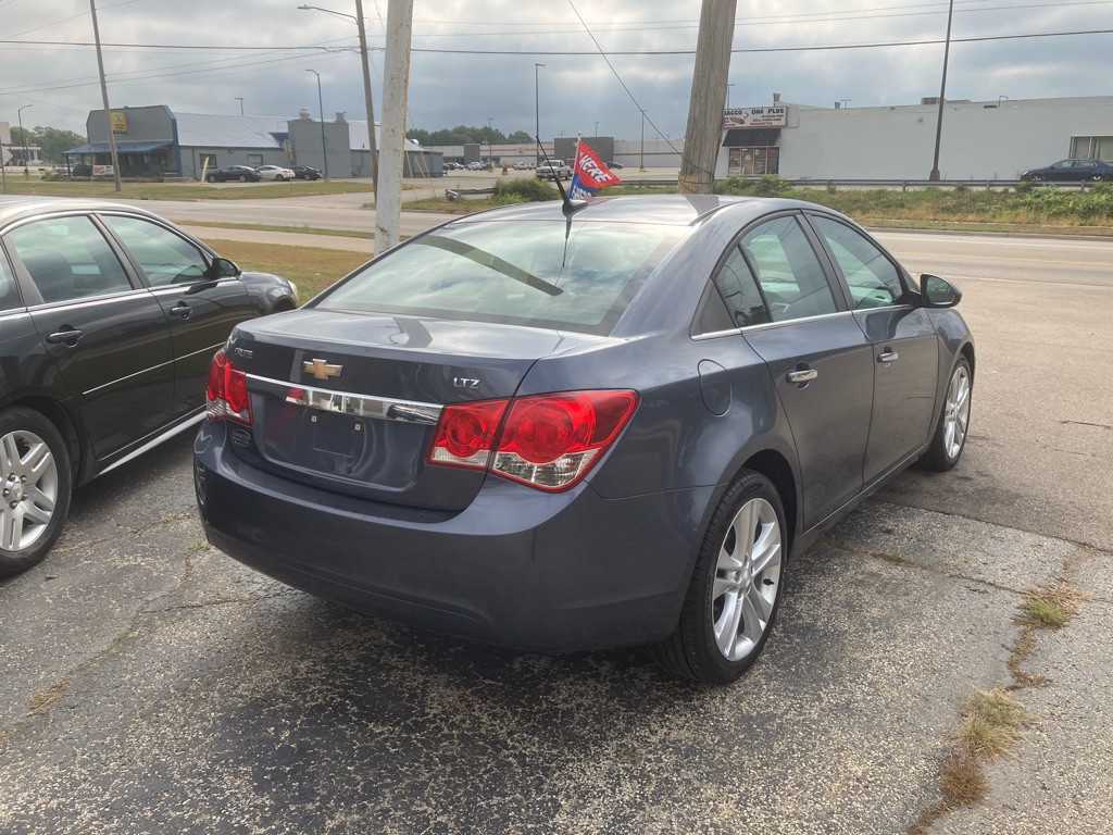 2013 Chevrolet Cruze Image 3