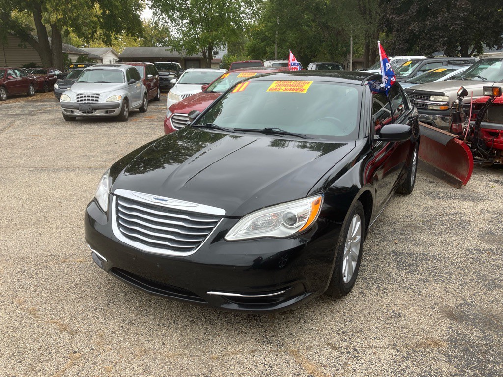 2011 Chrysler 200 Image 1