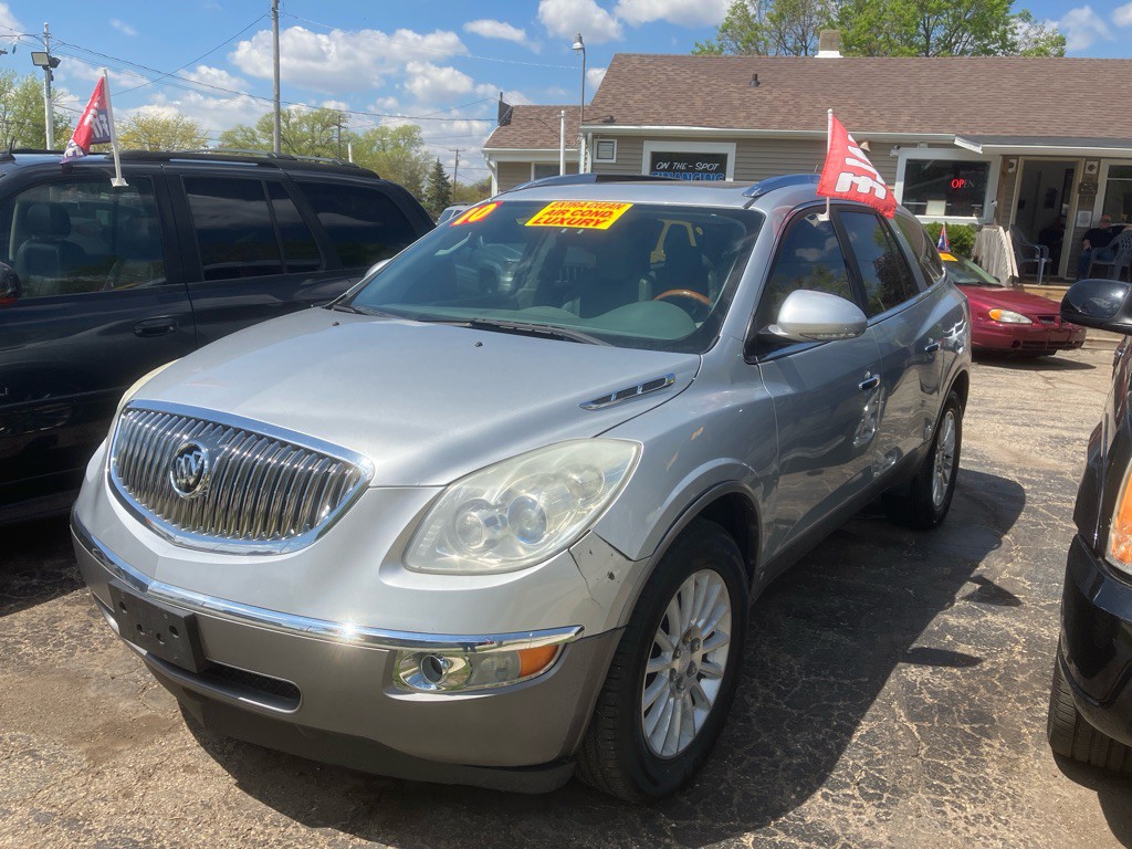 2010 Buick Enclave Image 1