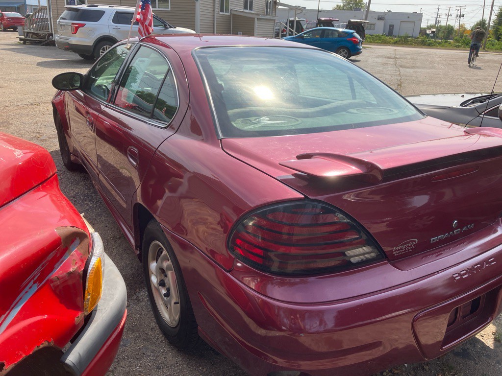 2005 Pontiac Grand Am Image 4