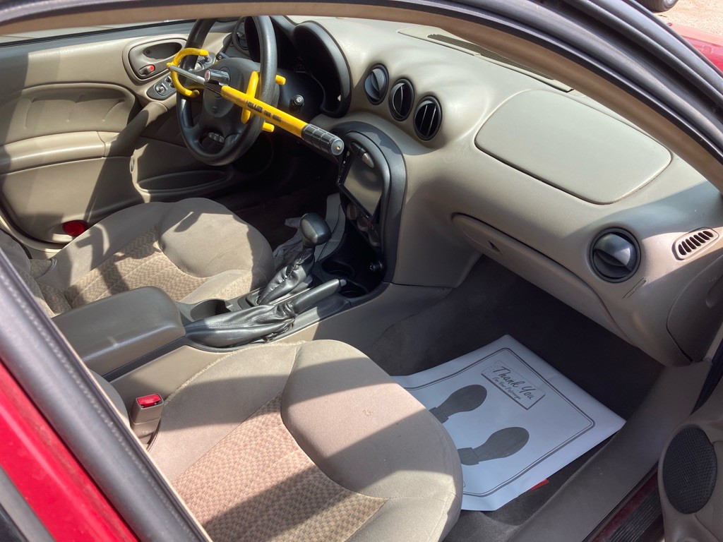 2005 Pontiac Grand Am Image 8