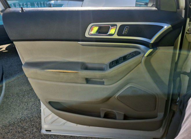 2015 Ford Explorer Image 13