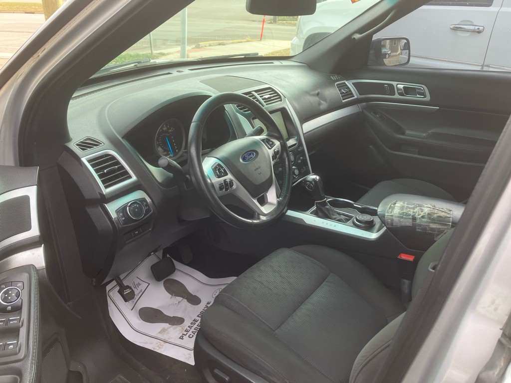2015 Ford Explorer Image 5