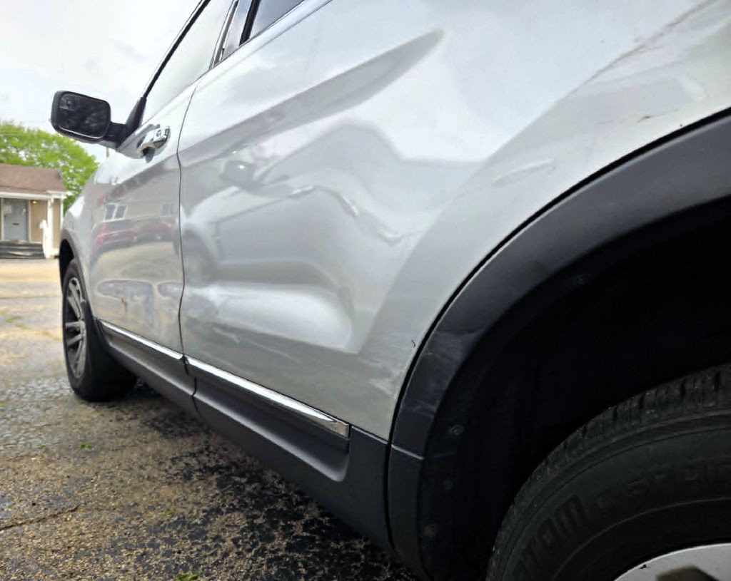 2015 Ford Explorer Image 17