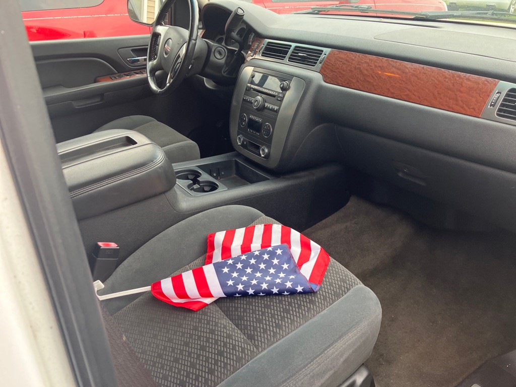 2007 GMC Yukon Image 10