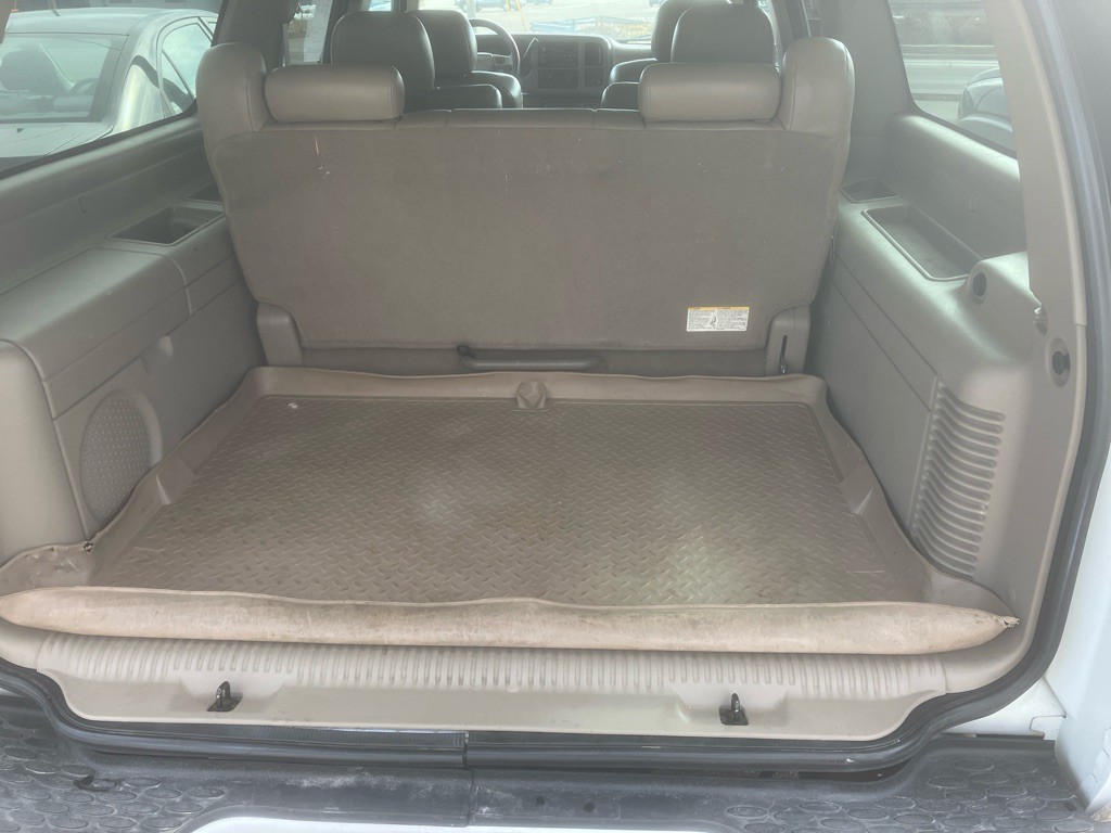 2003 GMC Yukon Image 8