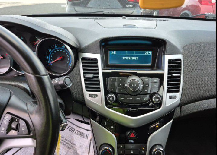 2014 Chevrolet Cruze Image 9