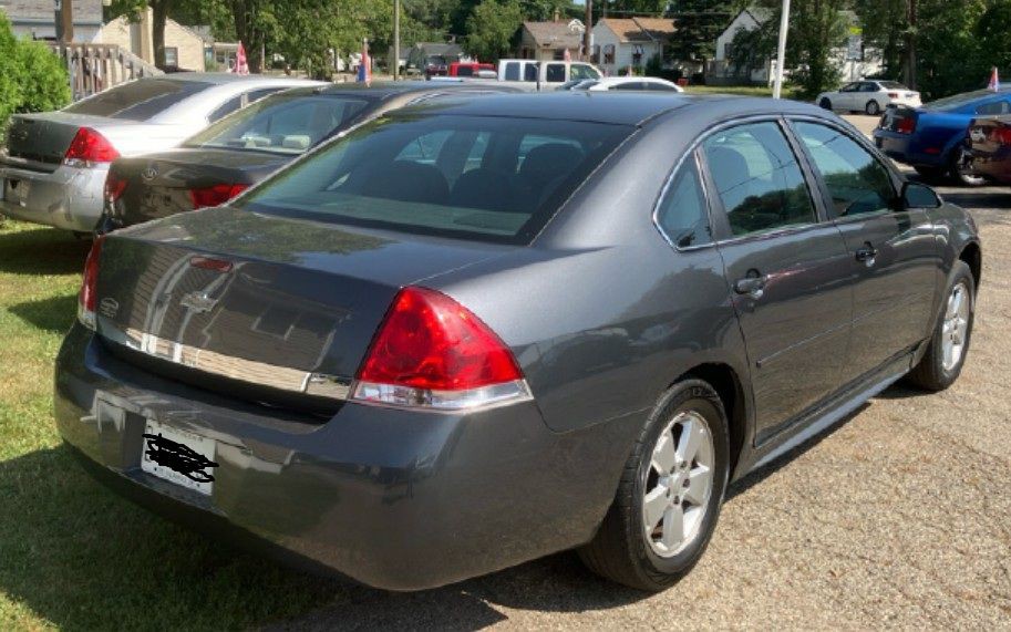 2011 Chevrolet Impala Image 4