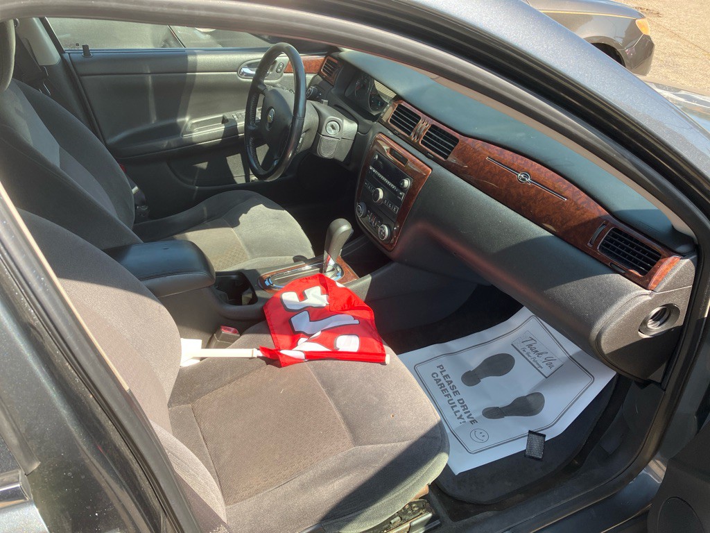 2011 Chevrolet Impala Image 8