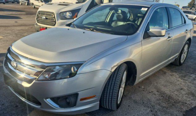 2012 Ford Fusion Image 2