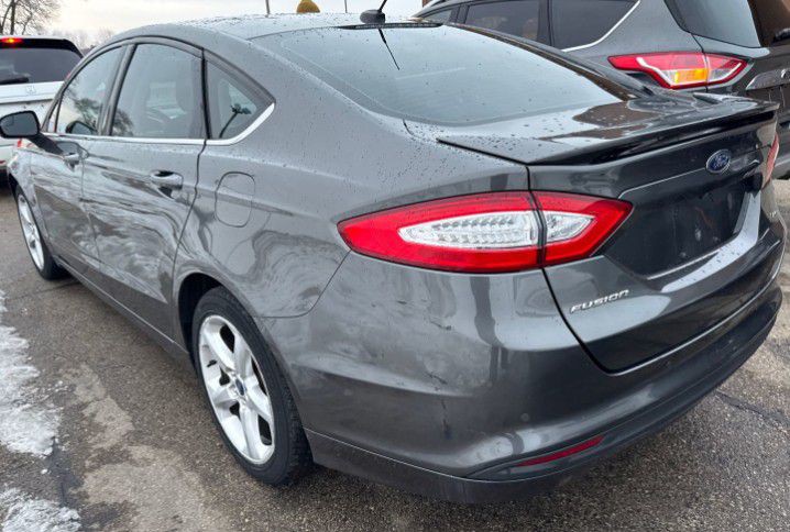 2016 Ford Fusion Image 3