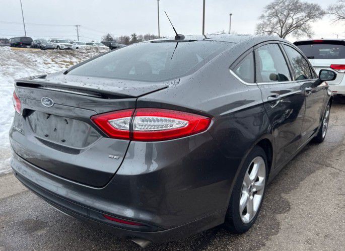 2016 Ford Fusion Image 4