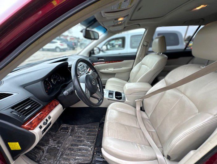 2011 Subaru Outback Image 5