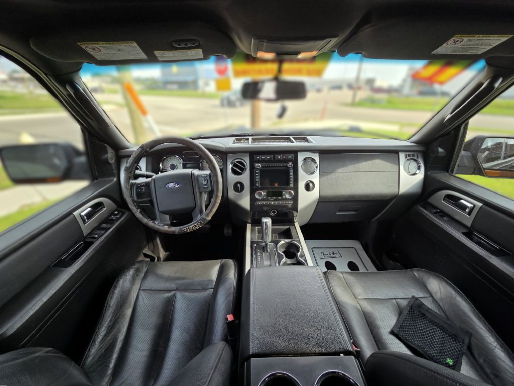 2011 Ford Expedition Image 8