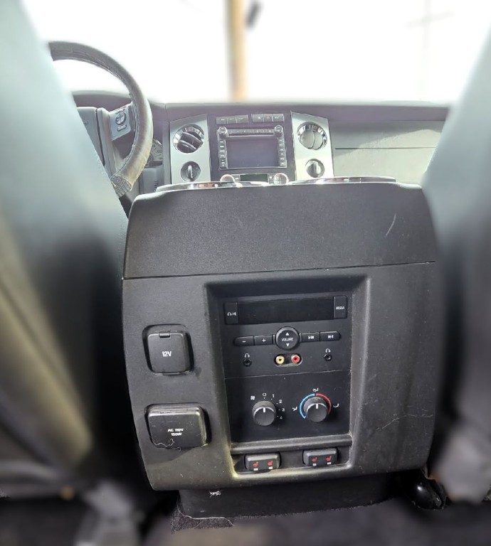 2011 Ford Expedition Image 10