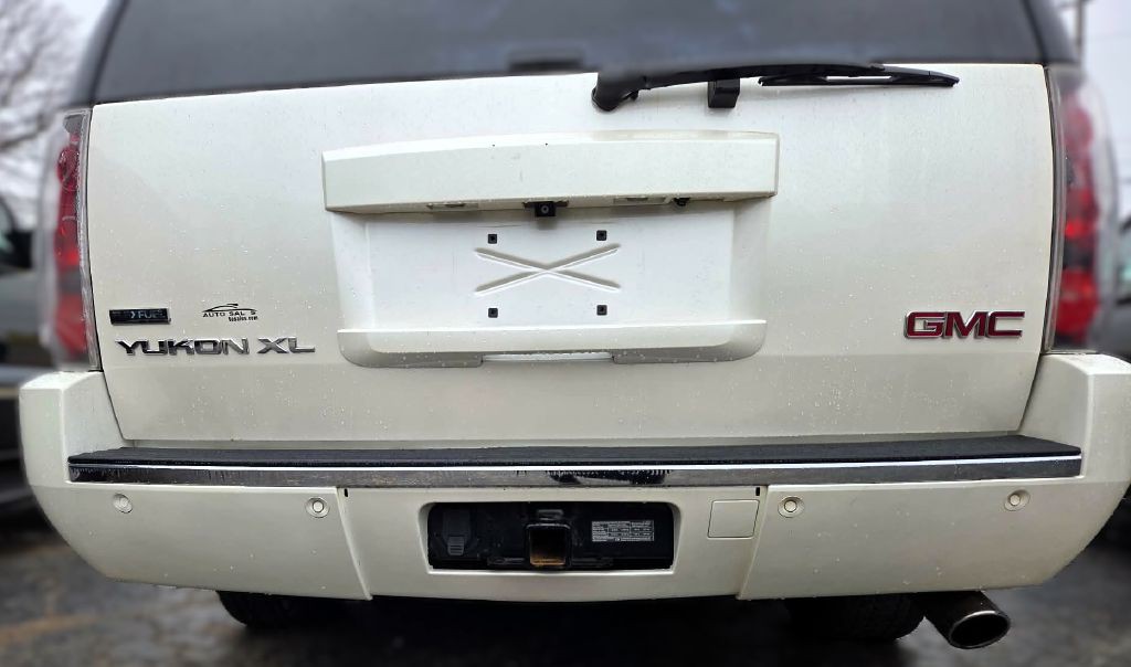 2012 GMC Yukon Image 4