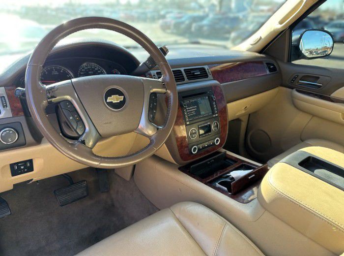 2009 Chevrolet Suburban Image 6