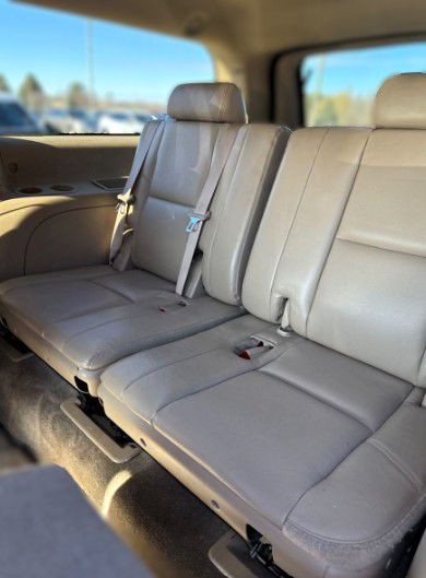 2009 Chevrolet Suburban Image 8