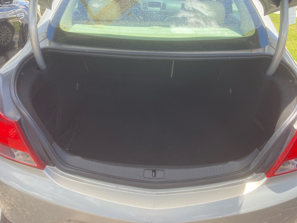 2011 Buick Regal Image 7