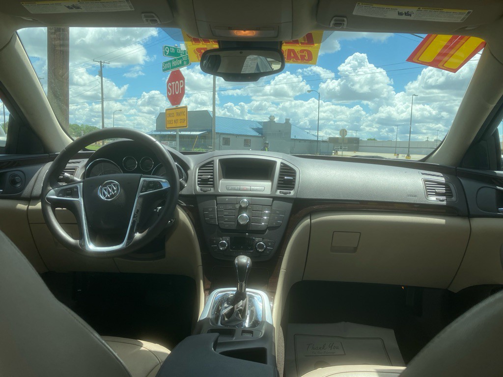 2011 Buick Regal Image 10