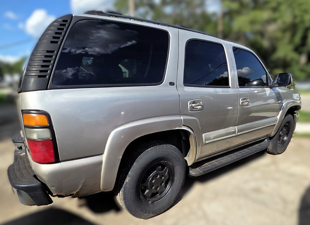 2004 Chevrolet Tahoe Image 5