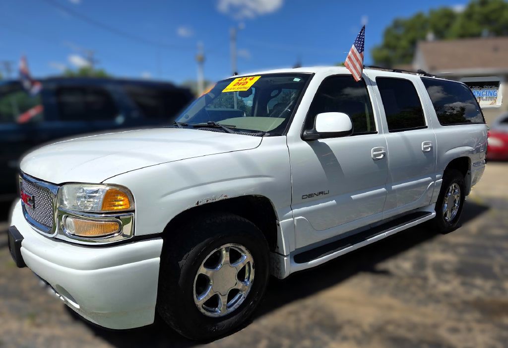 2003 GMC Yukon Image 3