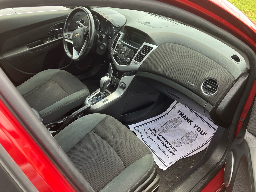 2011 Chevrolet Cruze Image 8