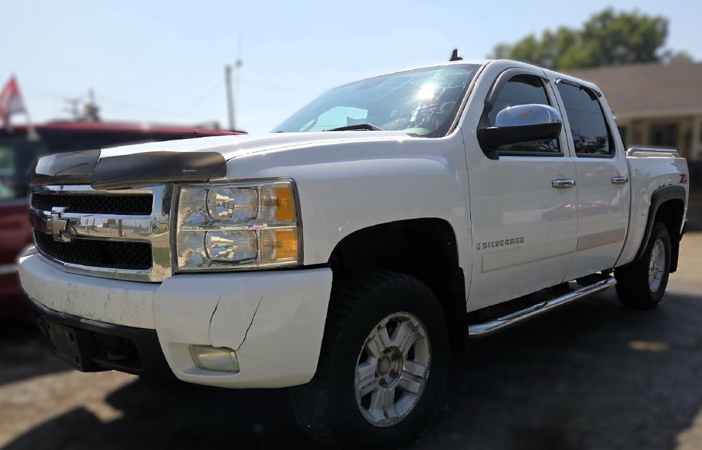 2007 Chevrolet Silverado 1500 Image 2