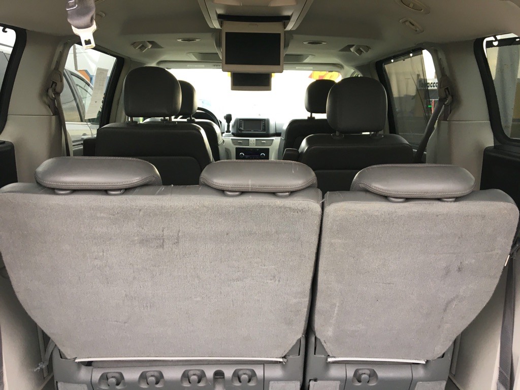 2009 Volkswagen Routan Image 8
