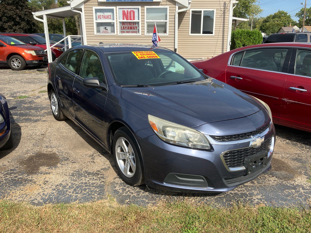 2015 Chevrolet Malibu Image 2