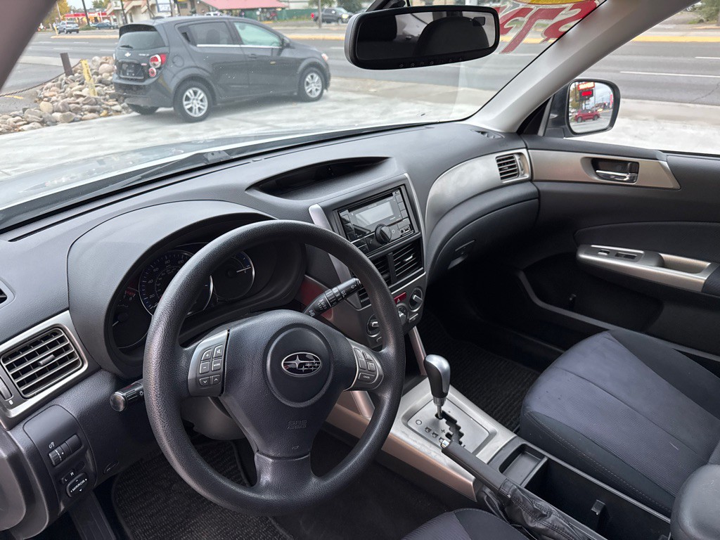 2010 Subaru Forester Image 11