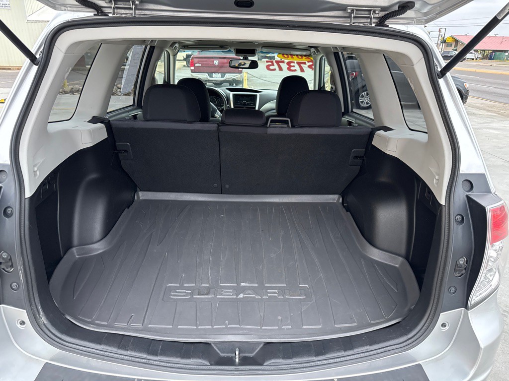 2010 Subaru Forester Image 14