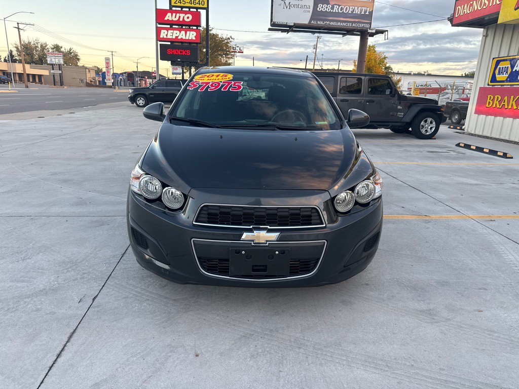 2015 Chevrolet Sonic Image 3