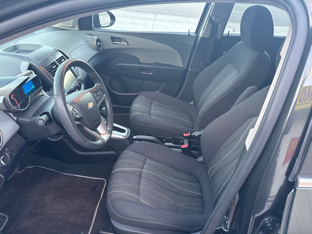 2015 Chevrolet Sonic Image 10