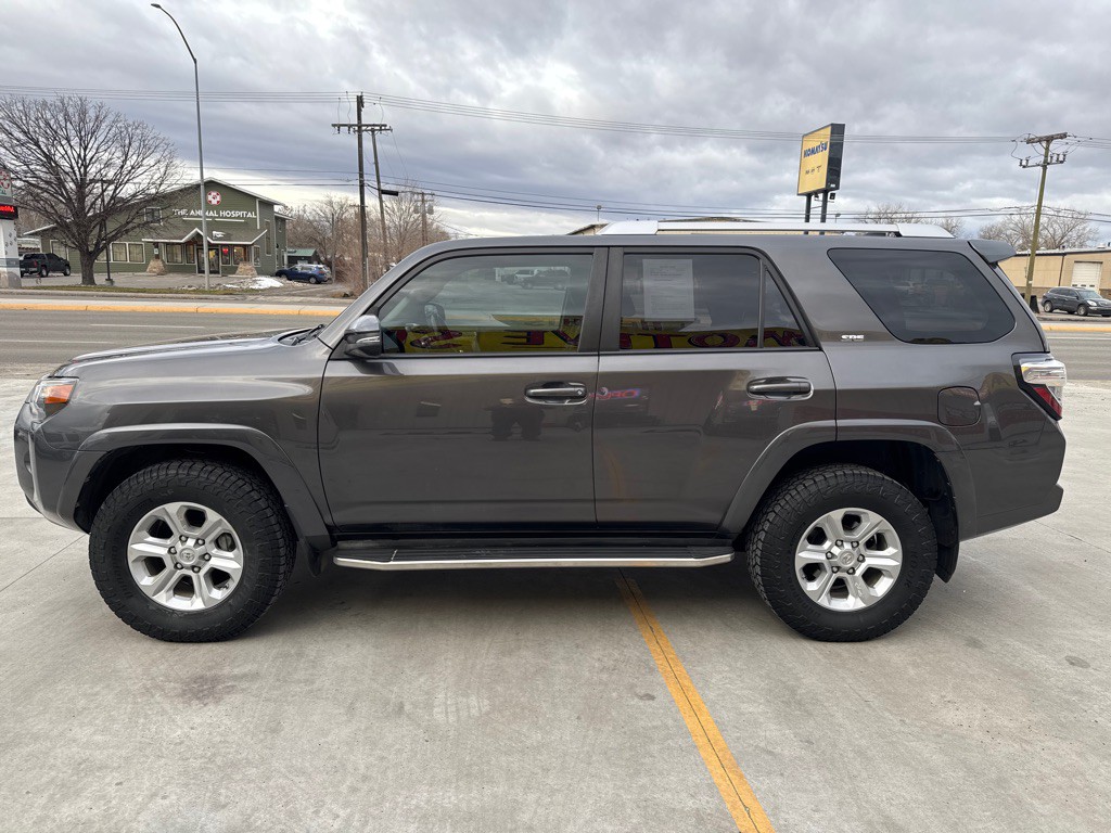 2016 Toyota 4Runner Image 6