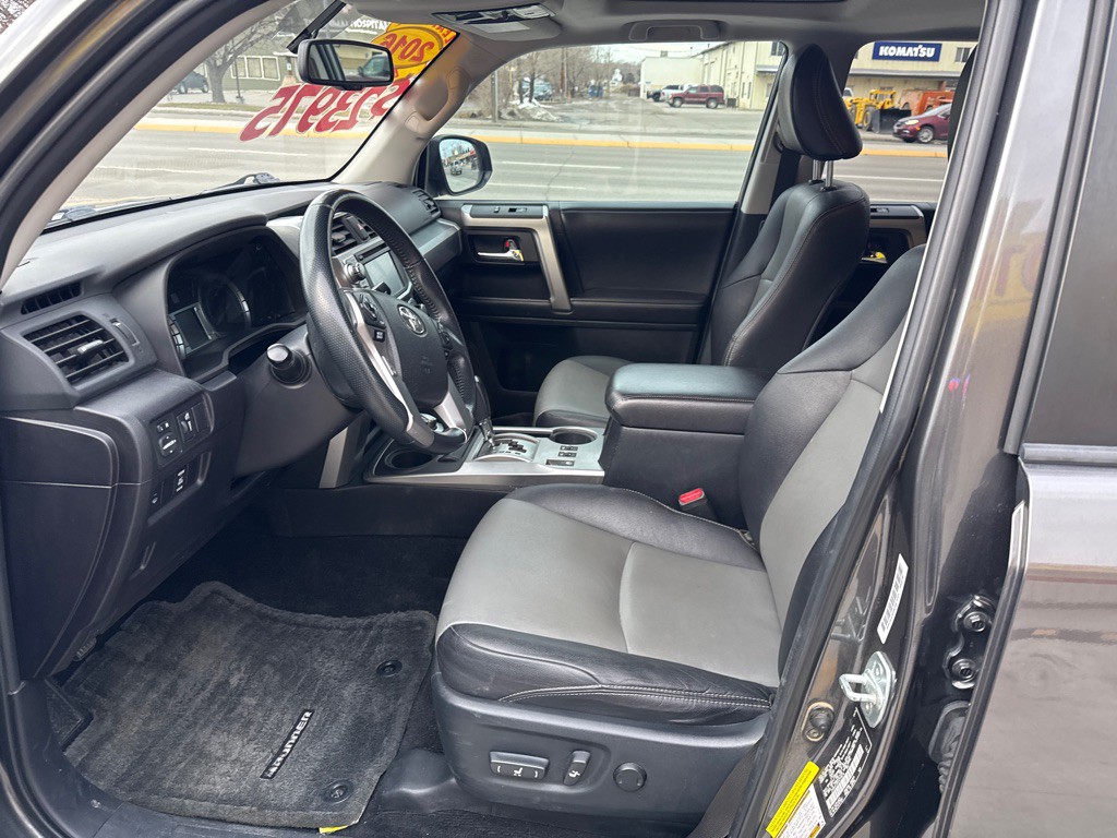 2016 Toyota 4Runner Image 11