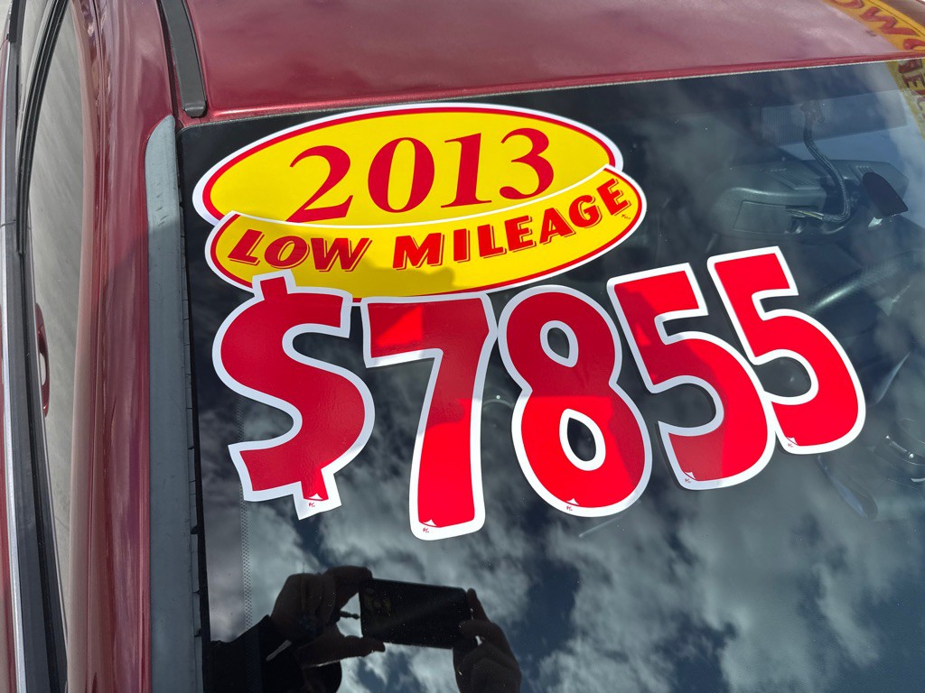 2013 Chrysler 200 Image 3