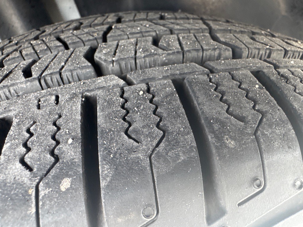 2012 Chrysler 300 Image 11