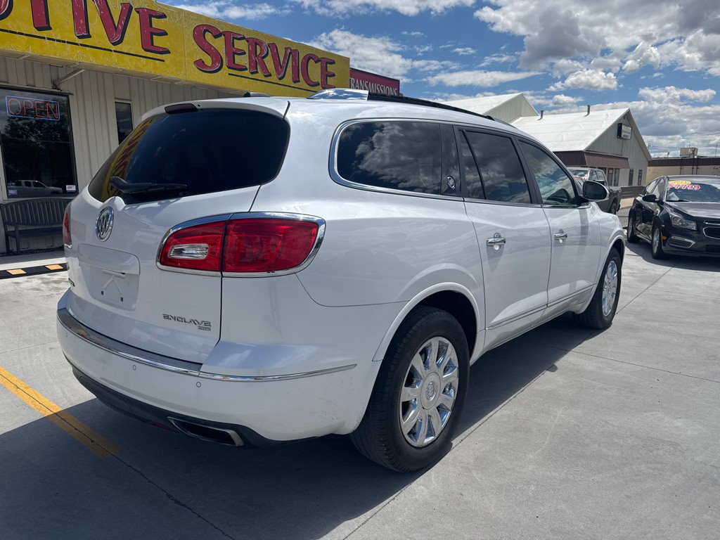 2016 Buick Enclave Image 9