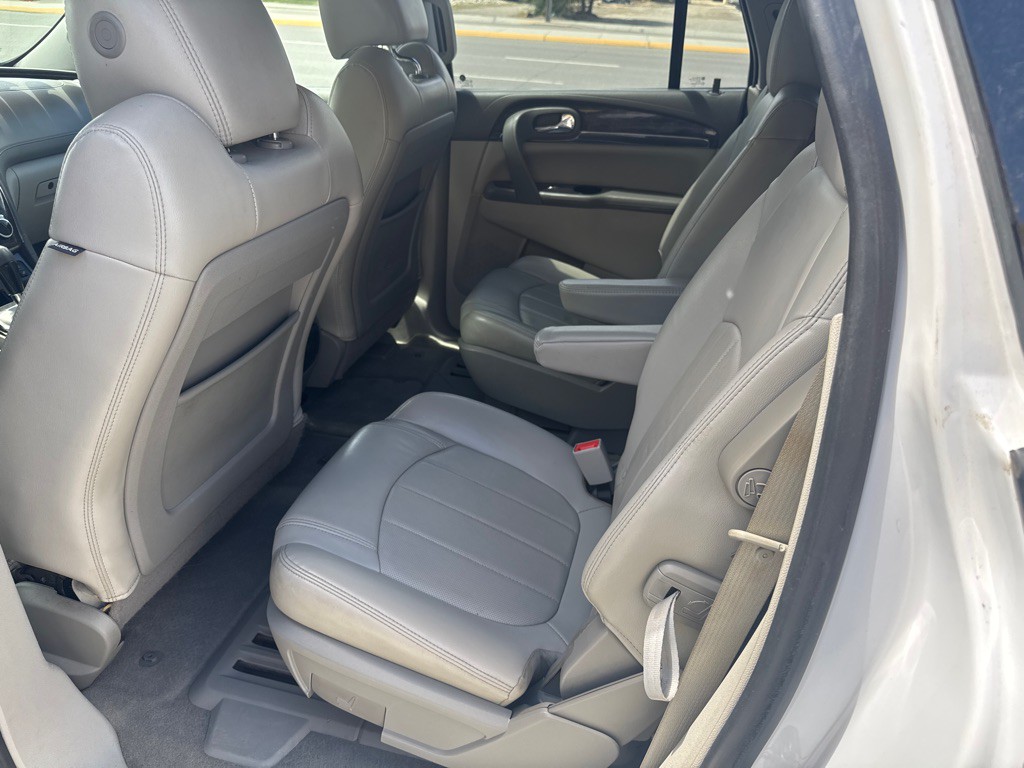 2016 Buick Enclave Image 15